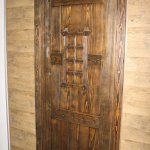 Фото деревянных дверей под старину