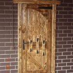 Фото деревянных дверей под старину